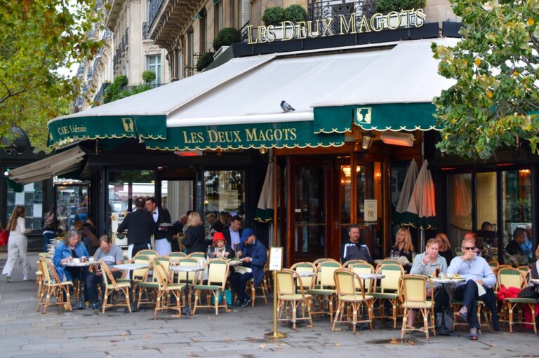 What Are the Best Cafés in Paris? 