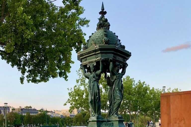 Is tap water safe to drink in Paris?