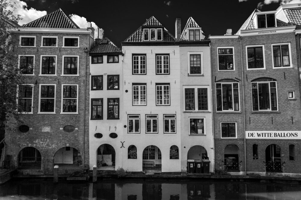 Affordable hotels in Amsterdam with blackout curtains 2026