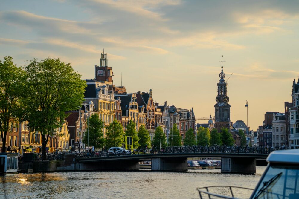 Affordable hotels in Amsterdam with ironing facilities 2026