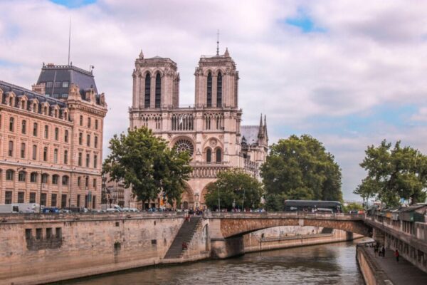 Affordable hotels near Notre Dame Paris 2026