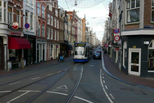 Are hop-on hop-off buses worth it in Amsterdam?