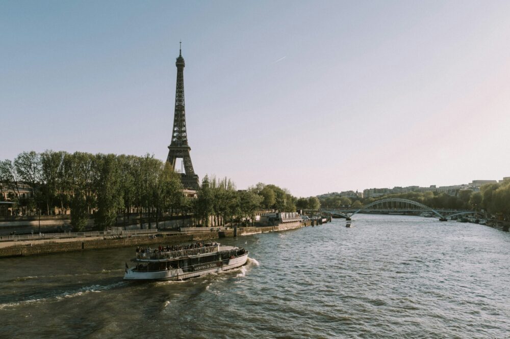 Are there free river cruises in Paris in 2026?
