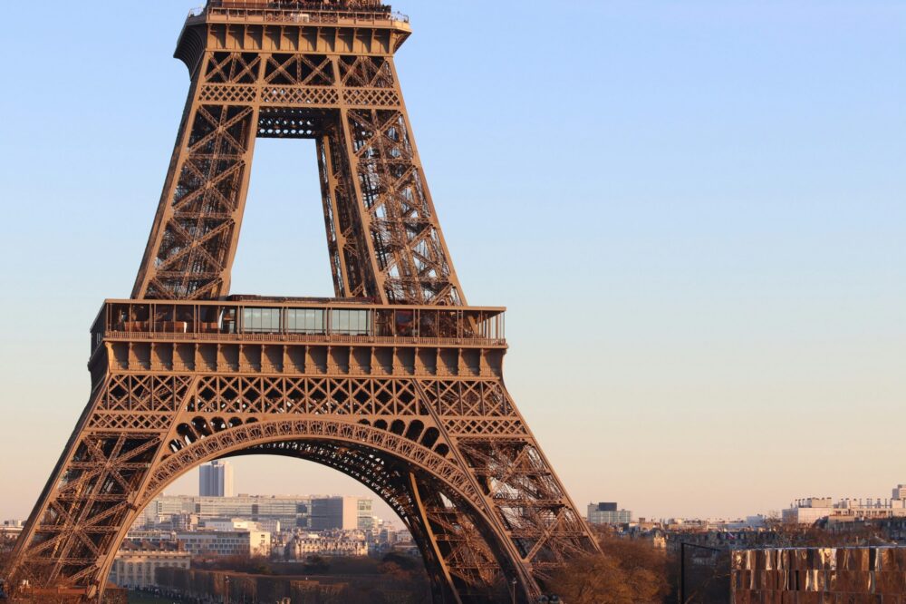 Are there free views of the Eiffel Tower in 2026?