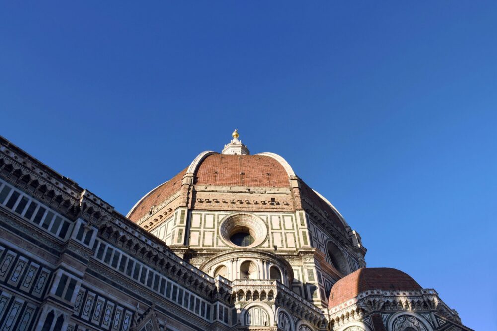 Are there free walking tours in Florence?