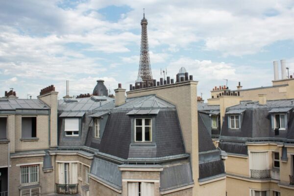 Best cheap hotels in Paris with room service 2026
