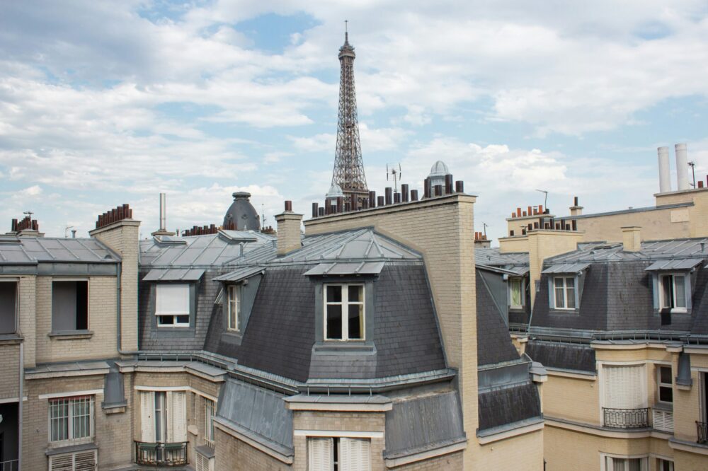 Best cheap hotels in Paris with room service 2026