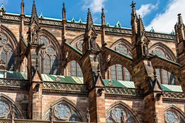 Can you take photos inside Strasbourg Cathedral?