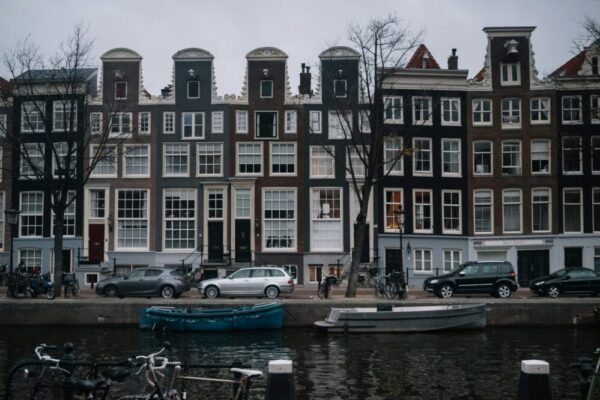 Cheap hotels in Amsterdam with kitchenette 2026