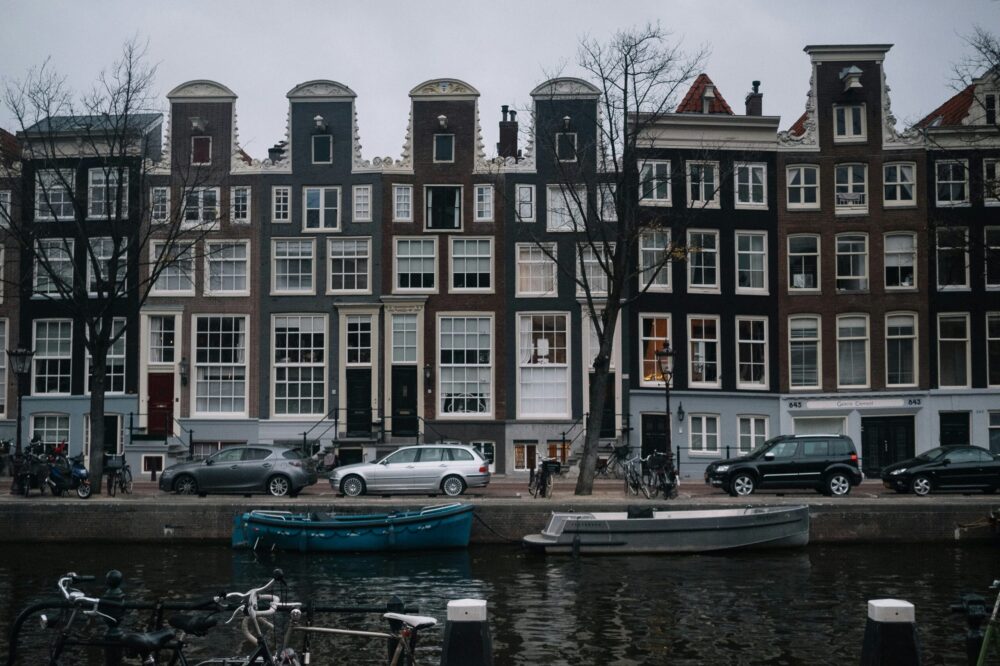 Cheap hotels in Amsterdam with kitchenette 2026