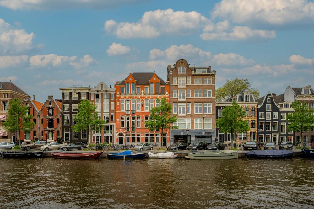 Cheapest hotels in Amsterdam with electric kettle 2026