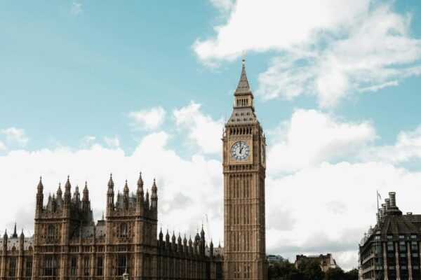 Do I need to tip in London?