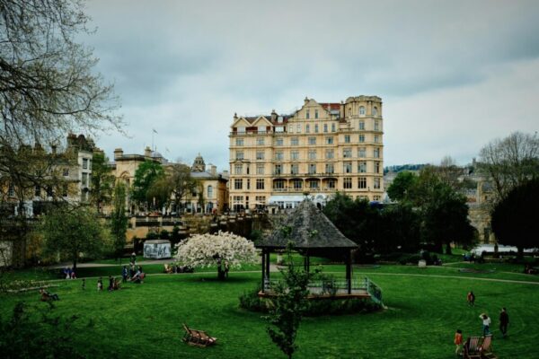 How do I get from London to Bath?