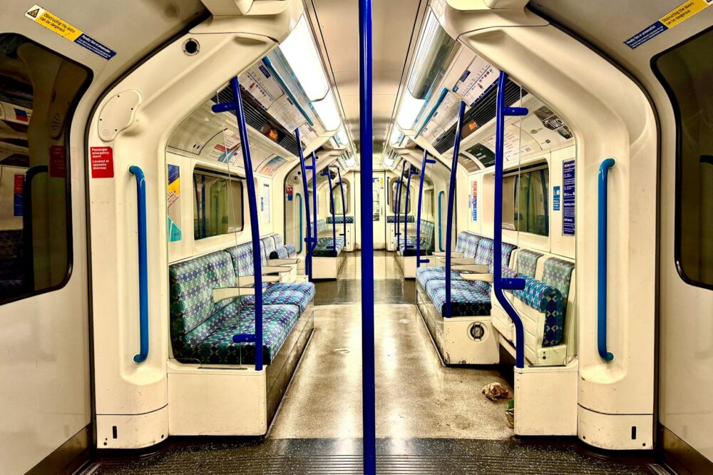 How do I get from Luton Airport to central London?