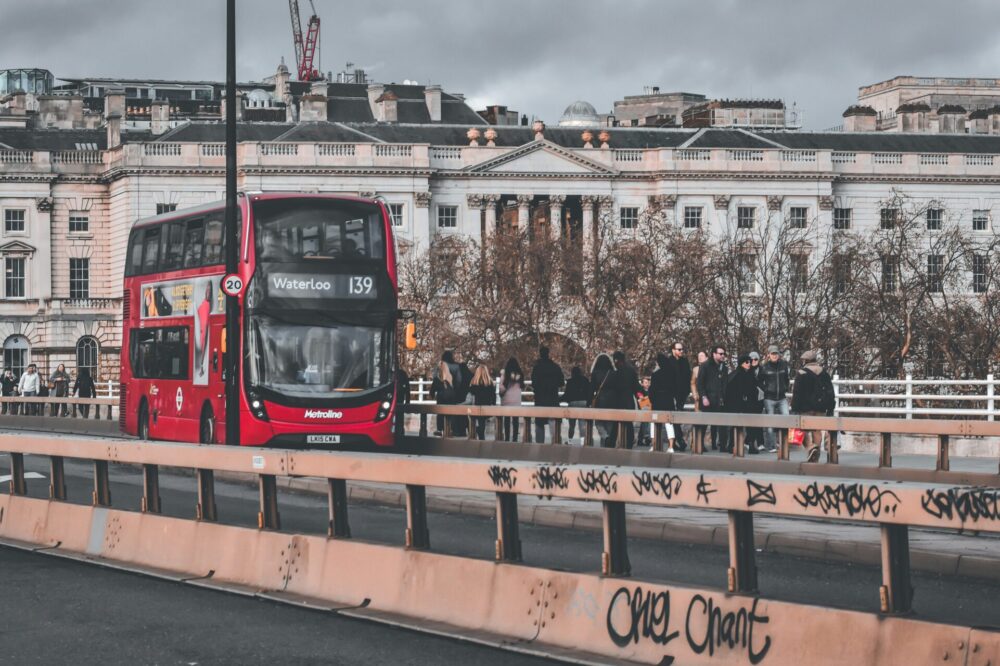 How do I use the bus system in London as a tourist?