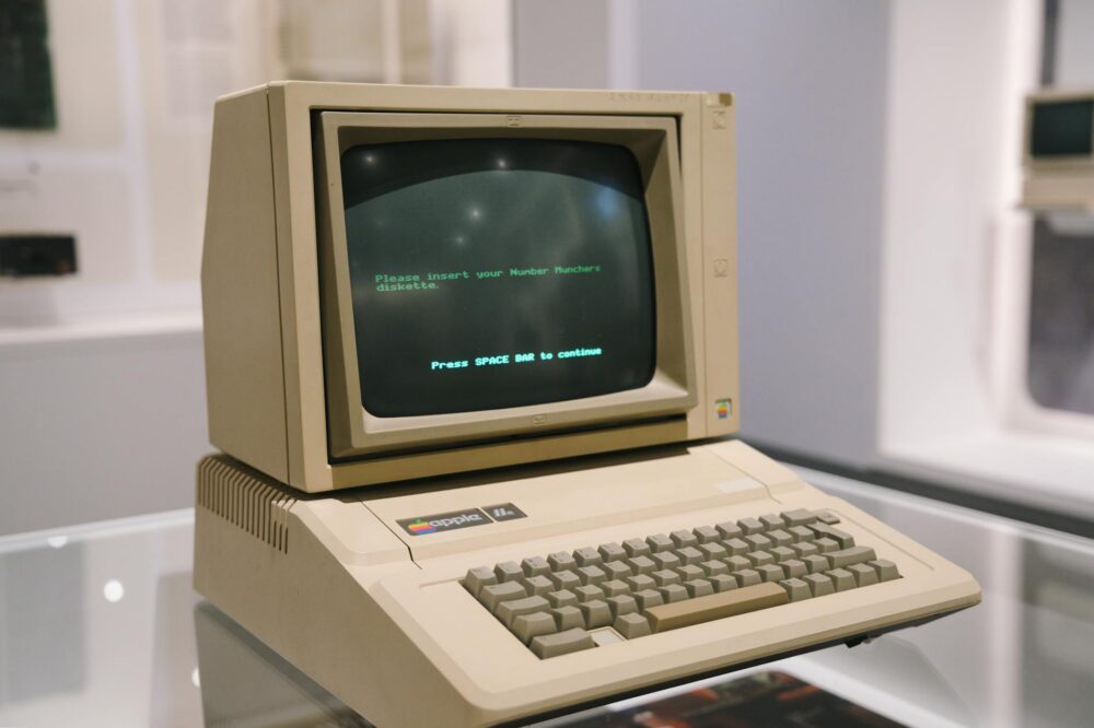 How do I visit the Design Museum in London?