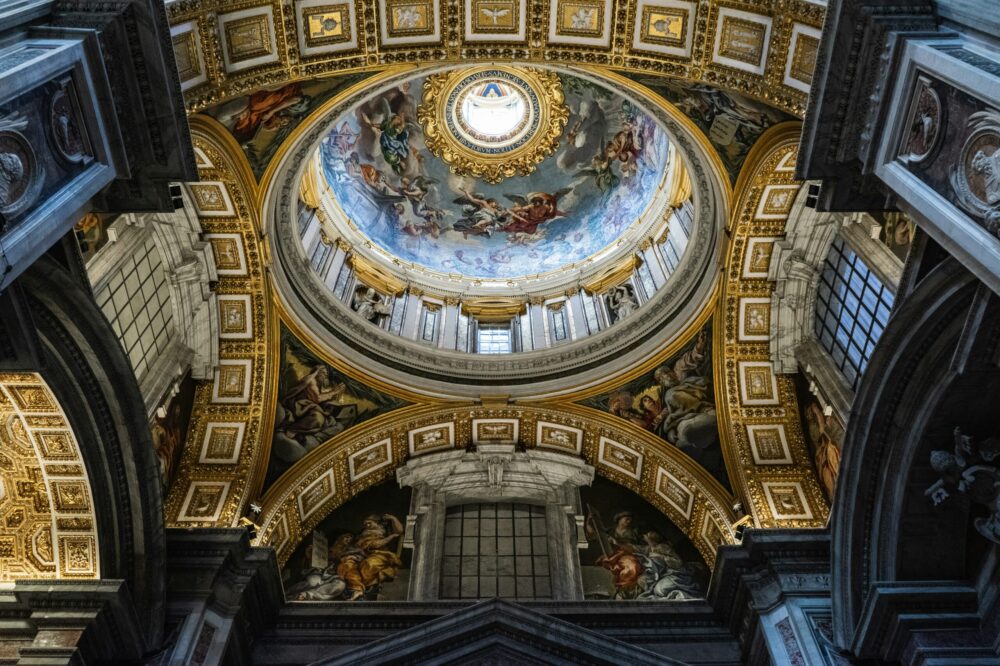 How do you book a Vatican tour that includes the Sistine Chapel?