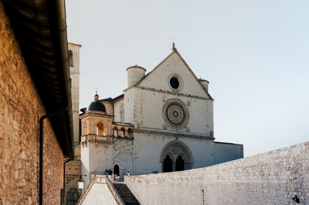 How do you get from Rome to Assisi for a spiritual day trip?