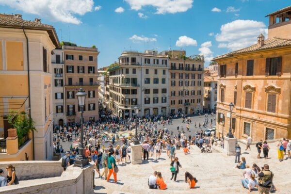 How do you get from Rome to Siena for a Tuscan day trip?