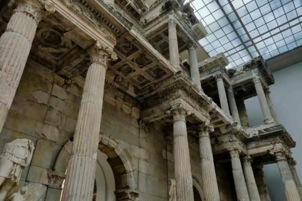 How do you visit the Ara Pacis Museum and its ancient altar?