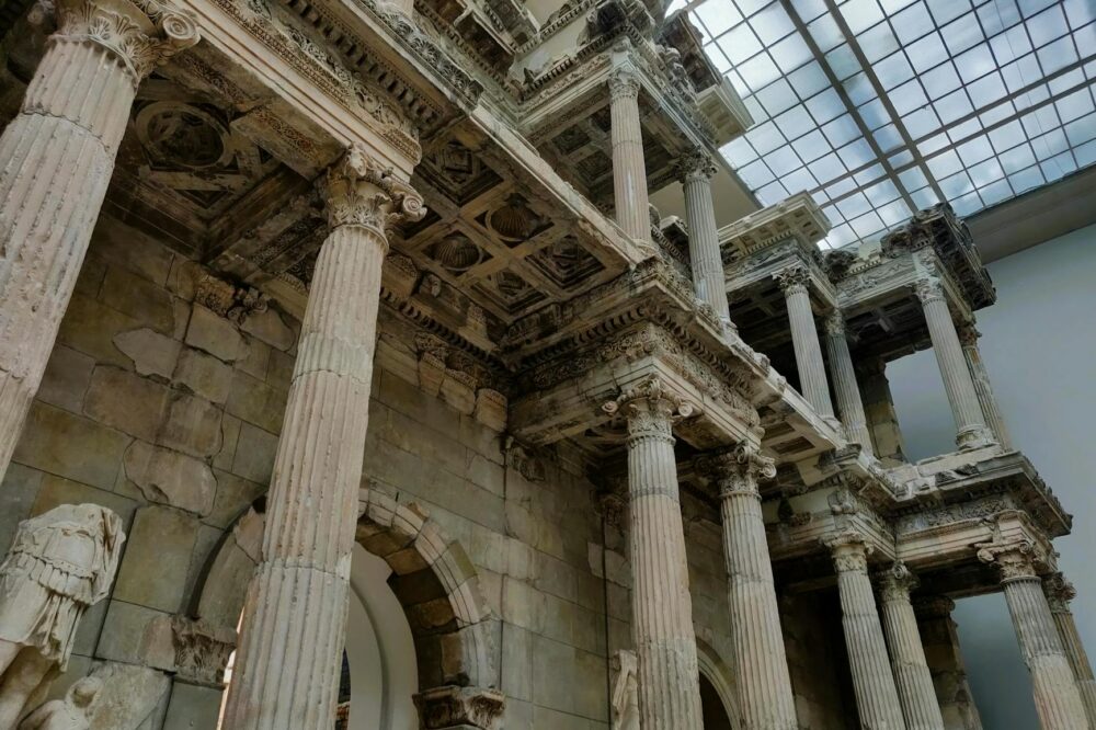 How do you visit the Ara Pacis Museum and its ancient altar?