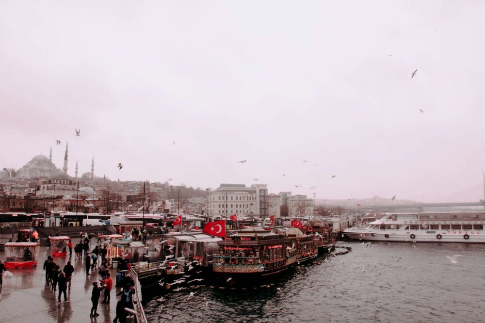How many days do you need to see the main attractions in Istanbul?