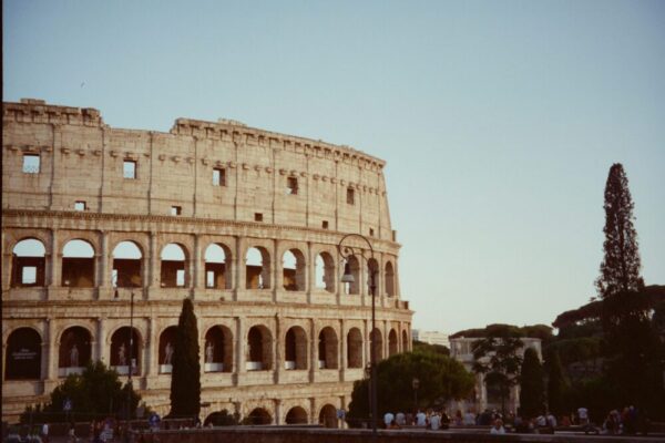 How many days do you need to see the main attractions in Rome?