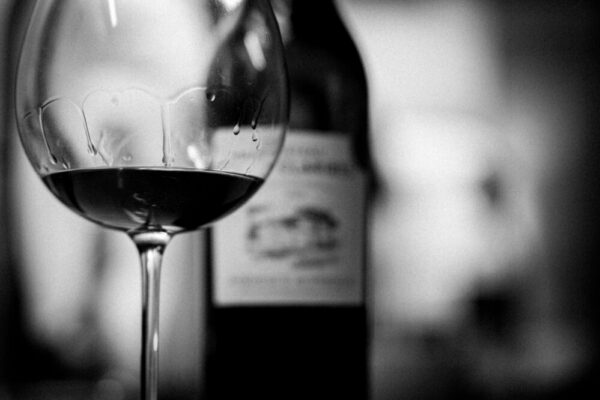 How much does a bottle of wine cost in Porto?