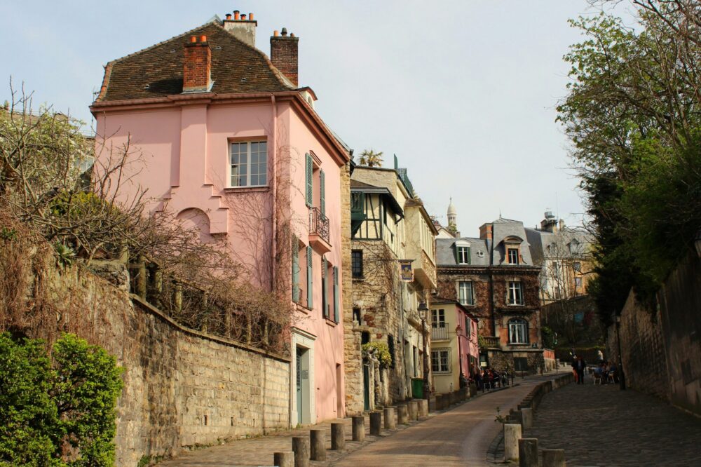 How to explore Montmartre for free in 2026?