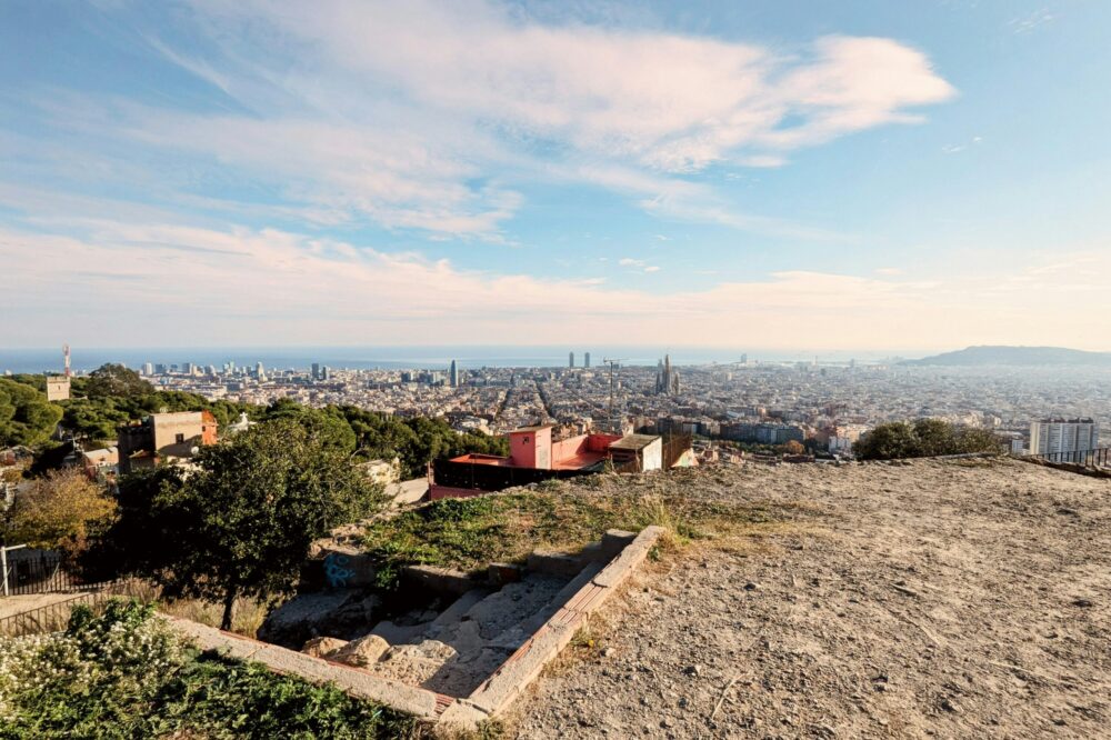 How to explore the Bunkers del Carmel for free in Barcelona in 2026?