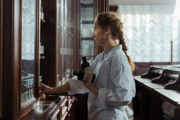 How to find a pharmacy in Amsterdam?