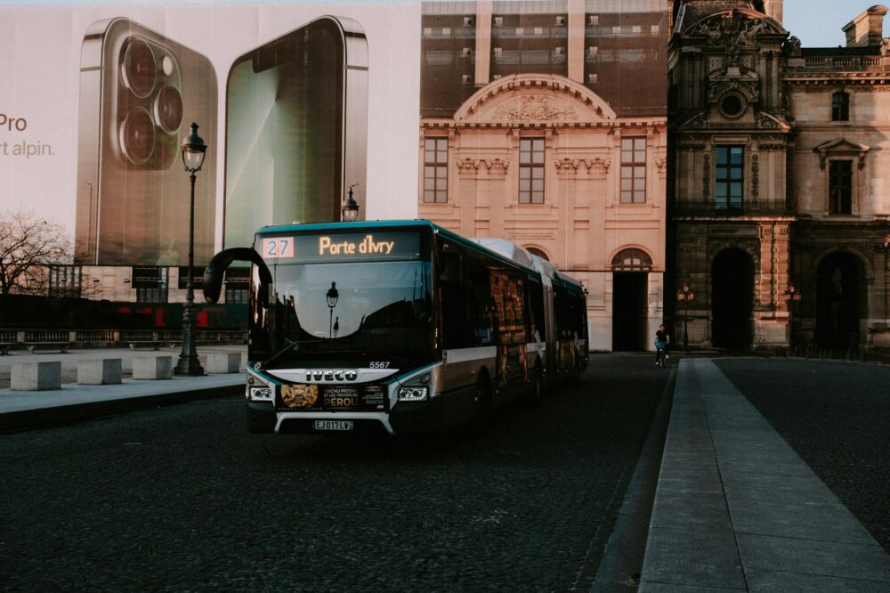 How to get around Toulouse using public transport?