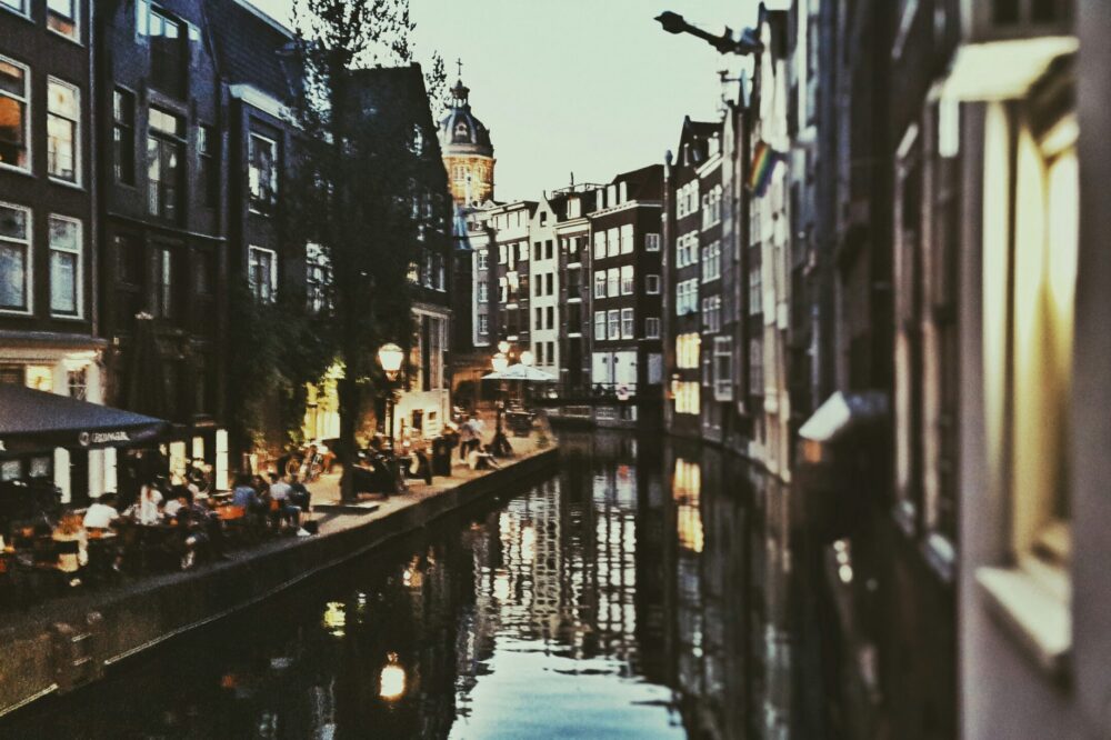 How to get from Amsterdam to other European cities?