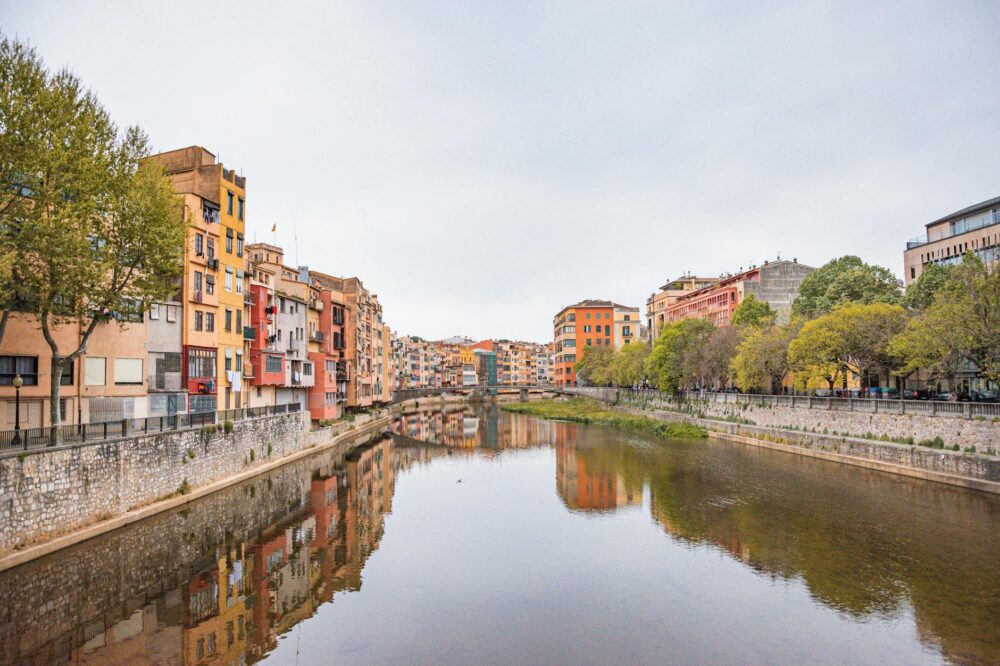 How to get from Barcelona to Girona or Costa Brava?