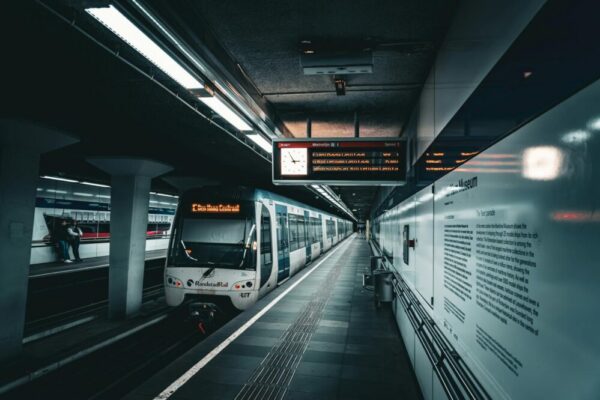 How to get from Paddington to Heathrow?