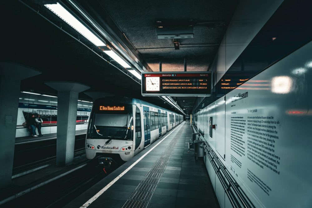 How to get from Paddington to Heathrow?