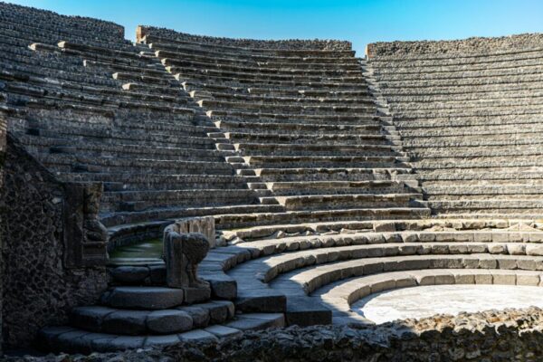 How to get from Rome to Pompeii for a day trip by train?