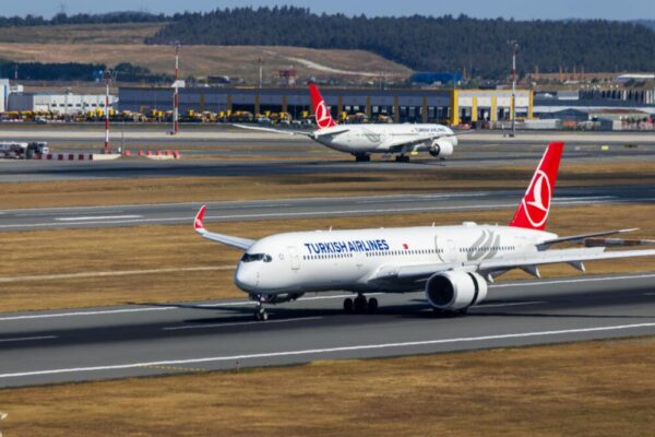 How to get from Sabiha Gokcen Airport to Istanbul city center?