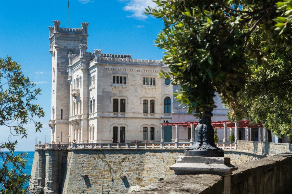 How to see the Montjuïc Castle for free in Barcelona in 2026?