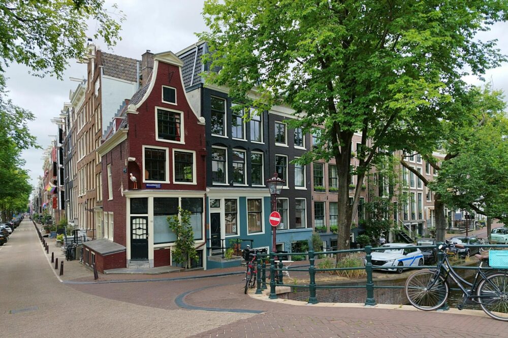 How to skip the line at the Anne Frank House?