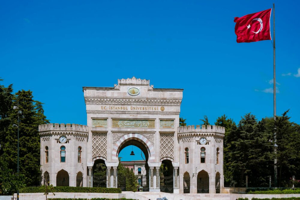 How to take a free Turkish language class in Istanbul?