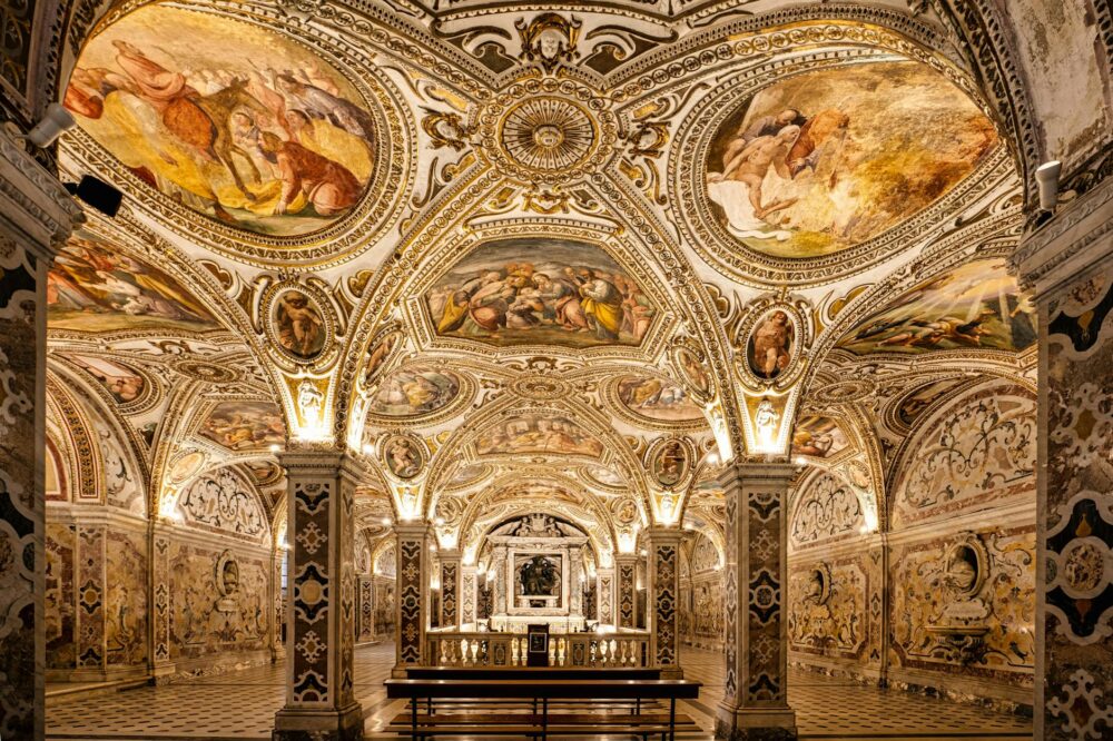 How to visit the Capuchin Crypt and what is the admission process?