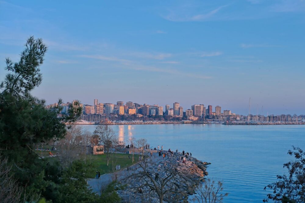 Istanbul budget hotels near Fenerbahce Park 2026