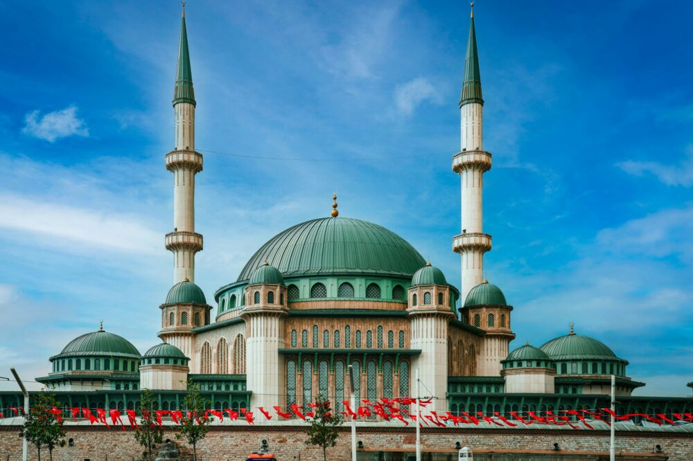 Istanbul budget hotels near Taksim Square 2026