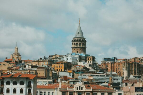Istanbul cheap hotels with luggage storage 2026