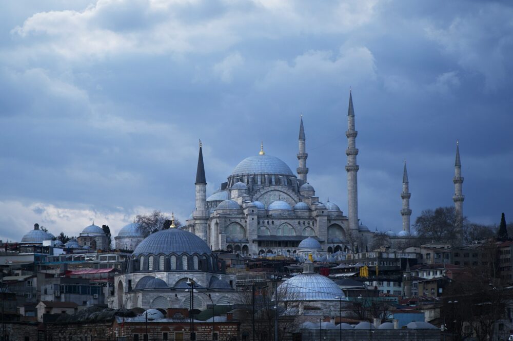 Istanbul economy hotels near Suleymaniye Mosque 2026