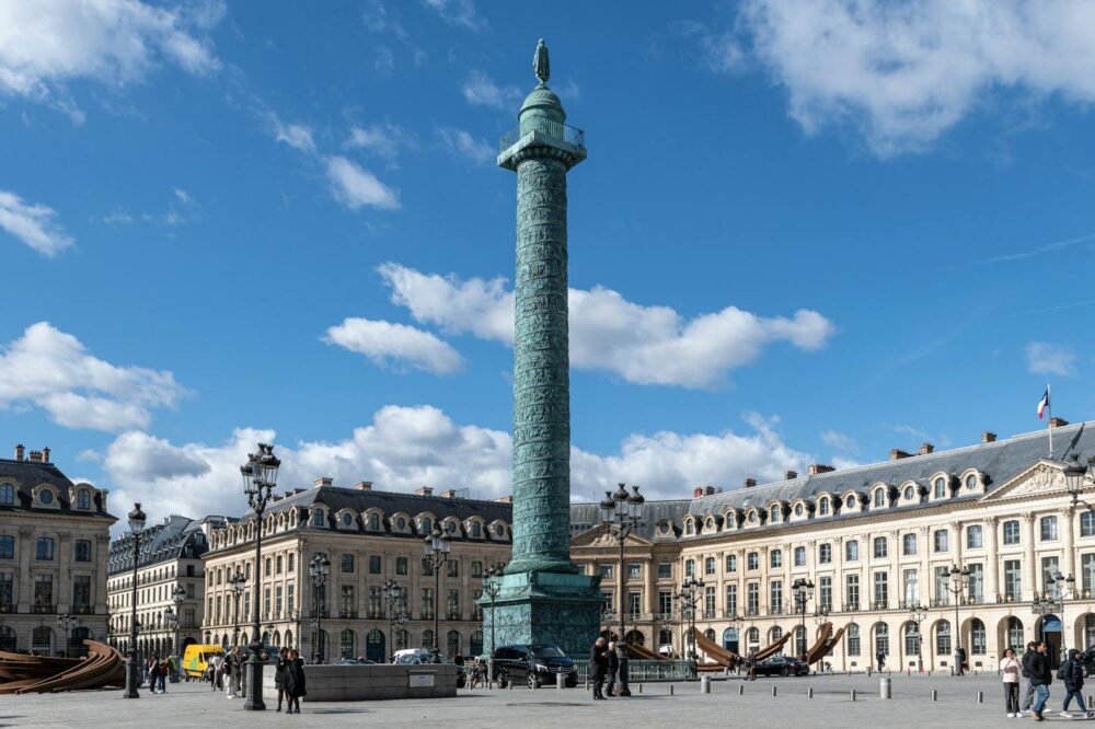 Paris budget hotels with crib available 2026