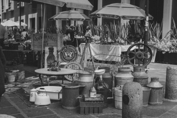 What are the best autumn flea markets in Paris?