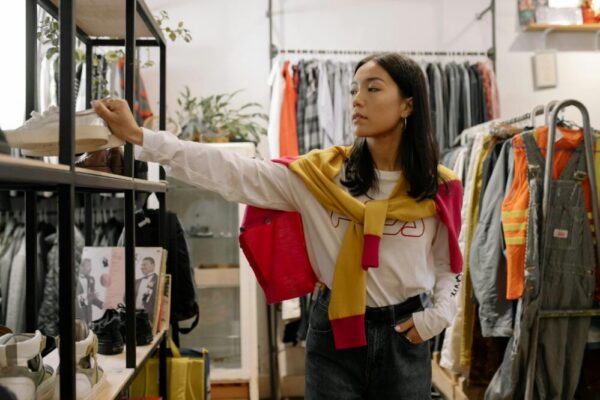 What are the best autumn vintage shops in Paris?