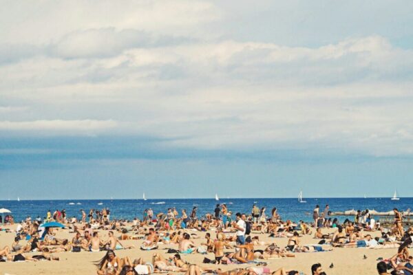 What are the best beaches in Barcelona for swimming and sunbathing?